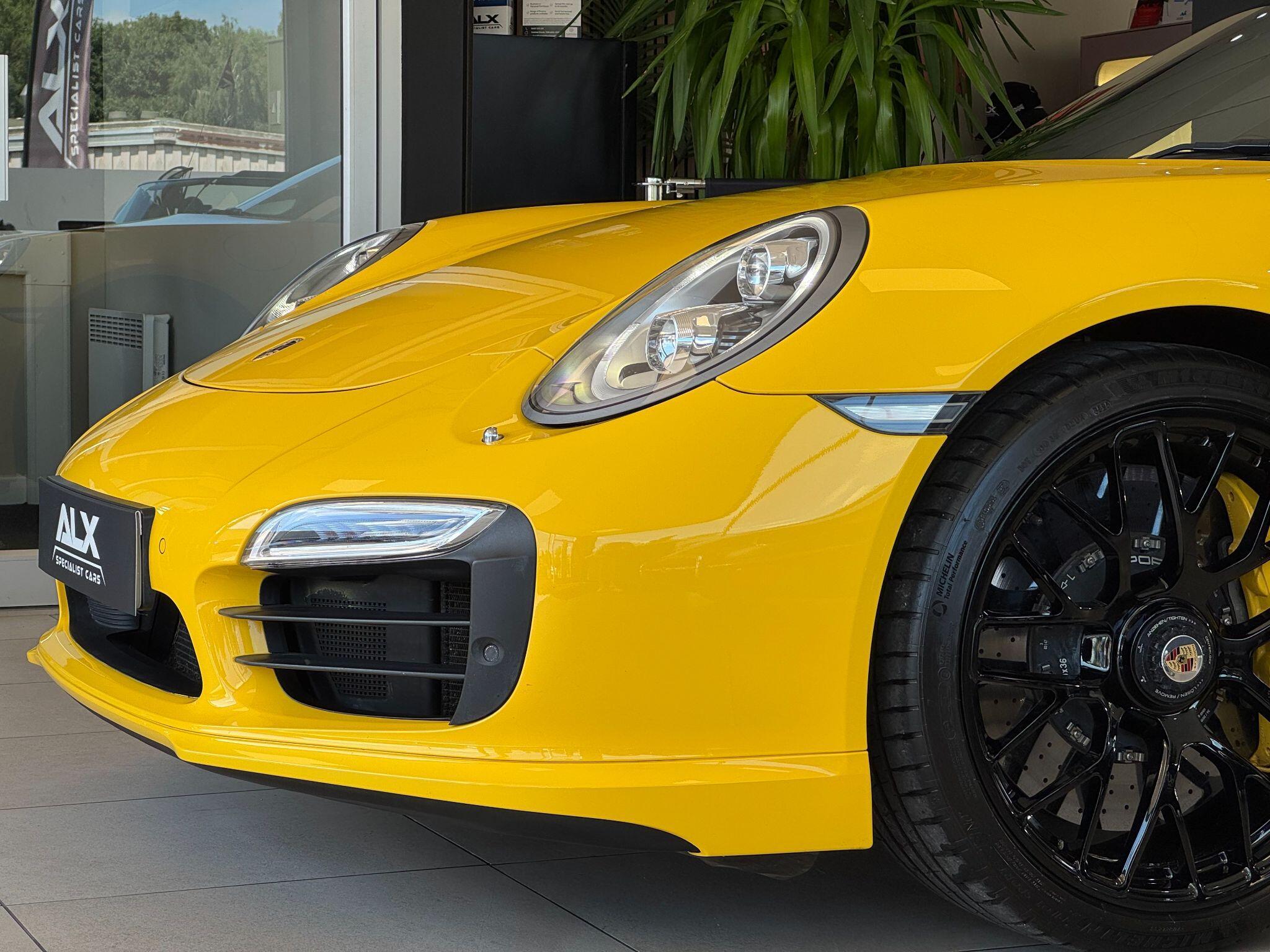 Porsche 911 - Image 16