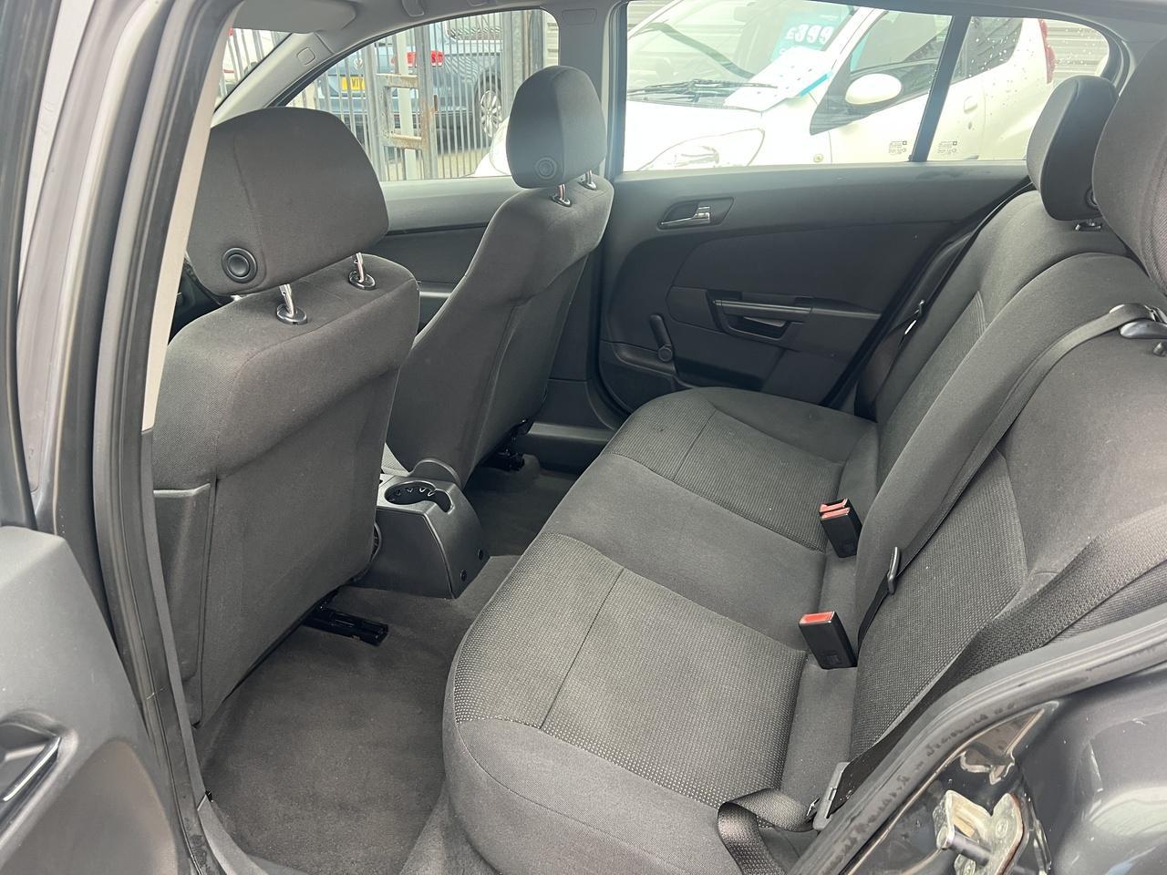 Vauxhall Astra - Image 15