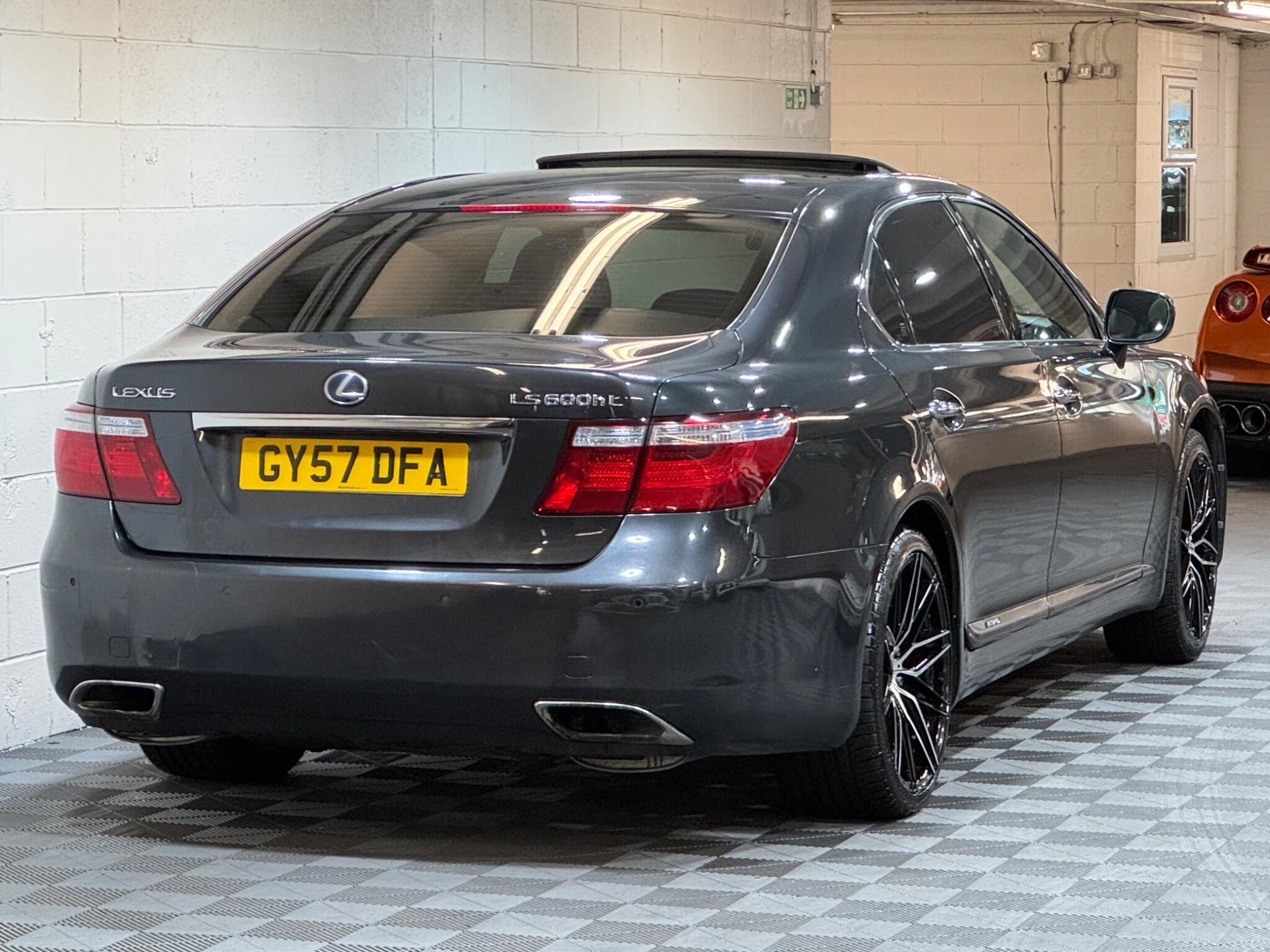 Lexus LS - Image 4
