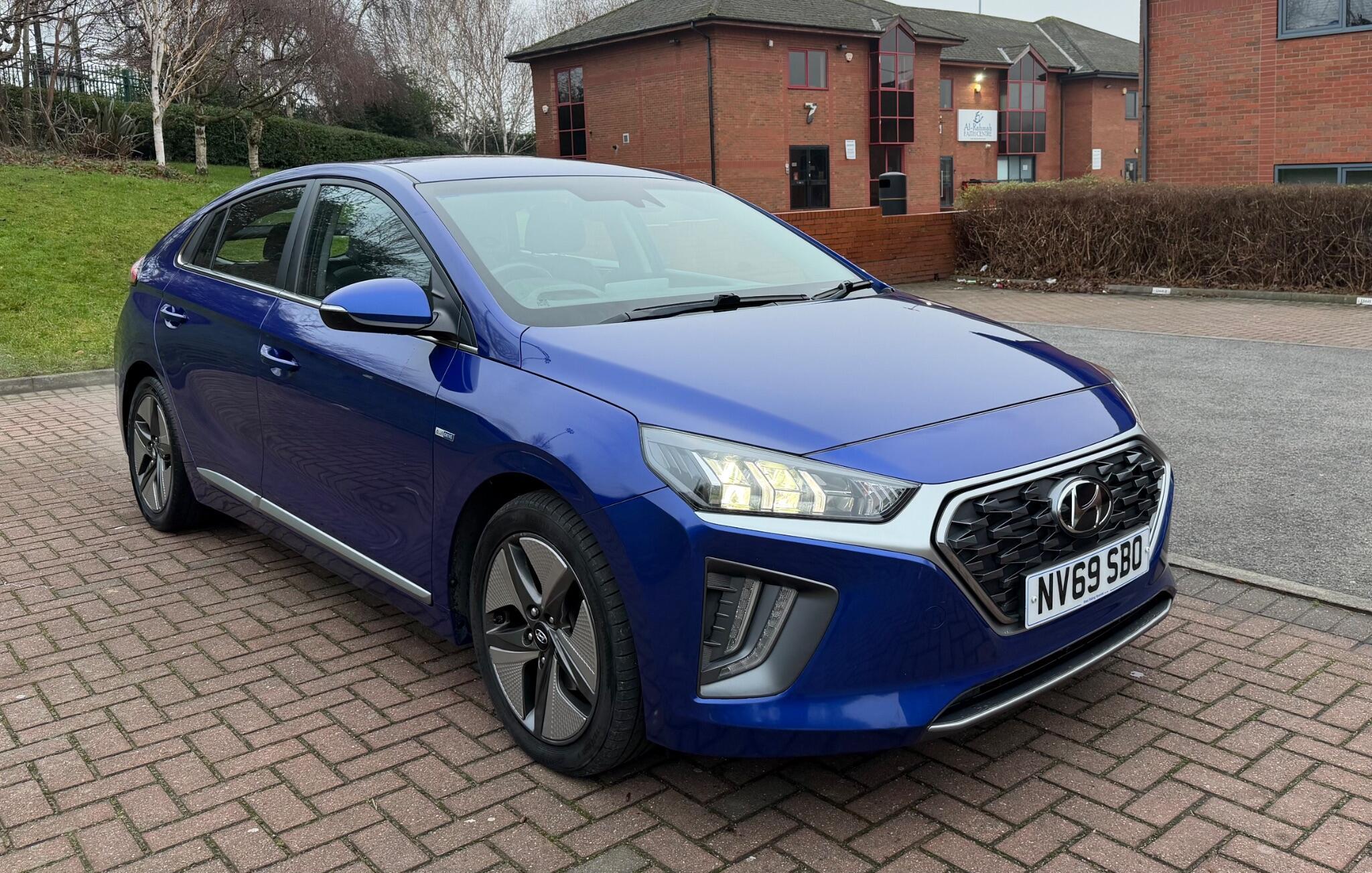 Hyundai Ioniq - Image 21