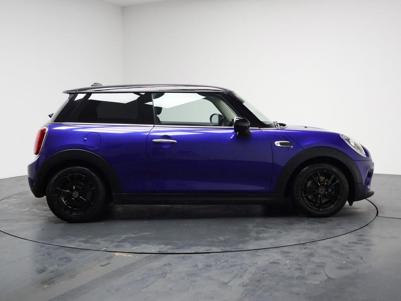 MINI Hatch - Image 13