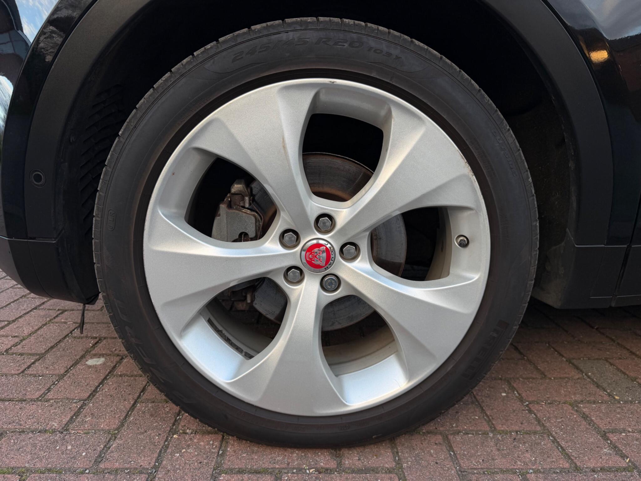 Jaguar E-Pace - Image 20