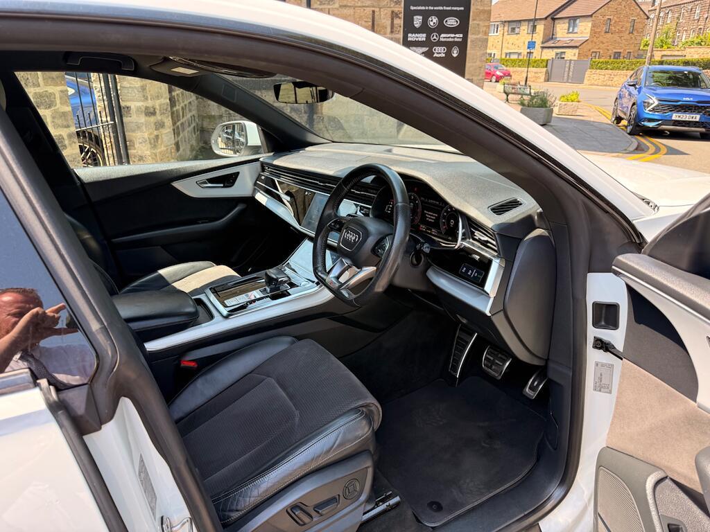Audi Q8 - Image 15
