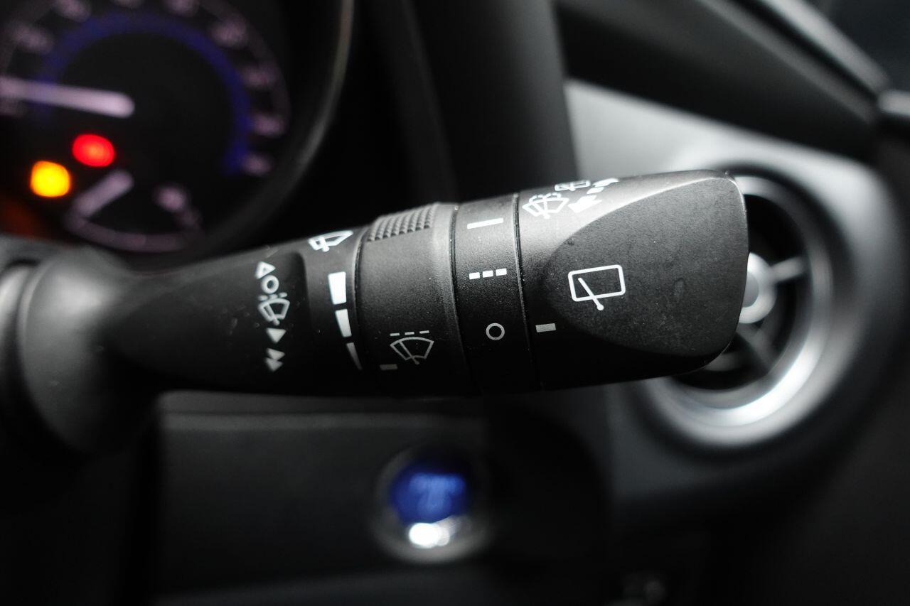 Toyota Auris - Image 32