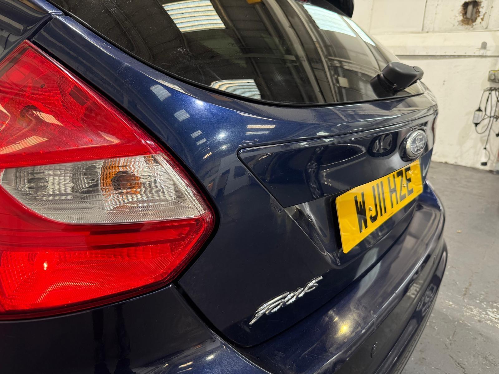 Ford Focus - Image 14