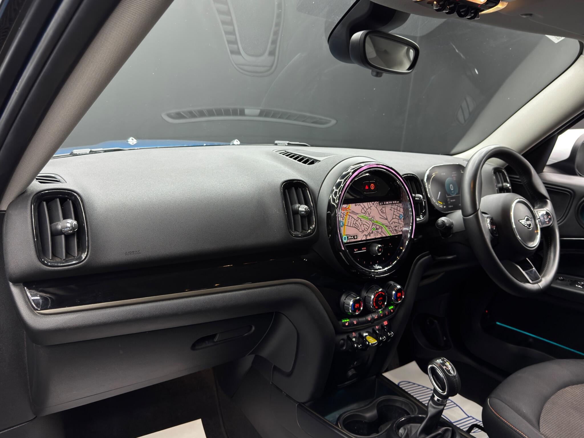 MINI Countryman - Image 11