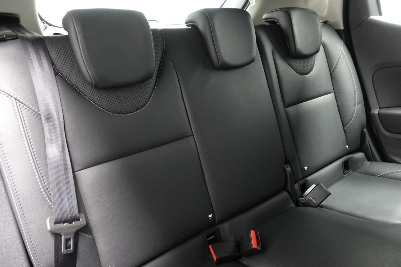 Renault Clio - Image 19