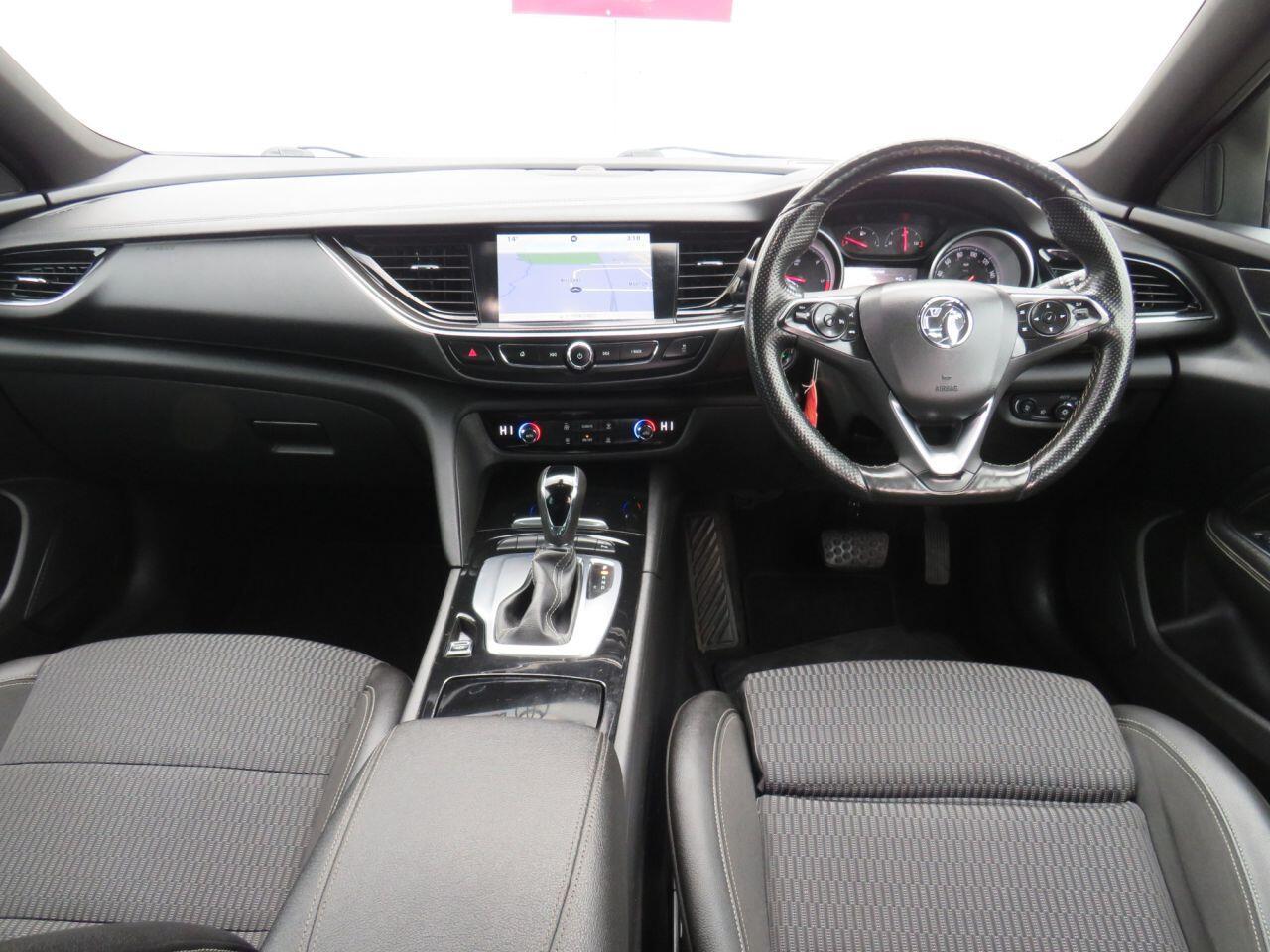 Vauxhall Insignia - Image 2