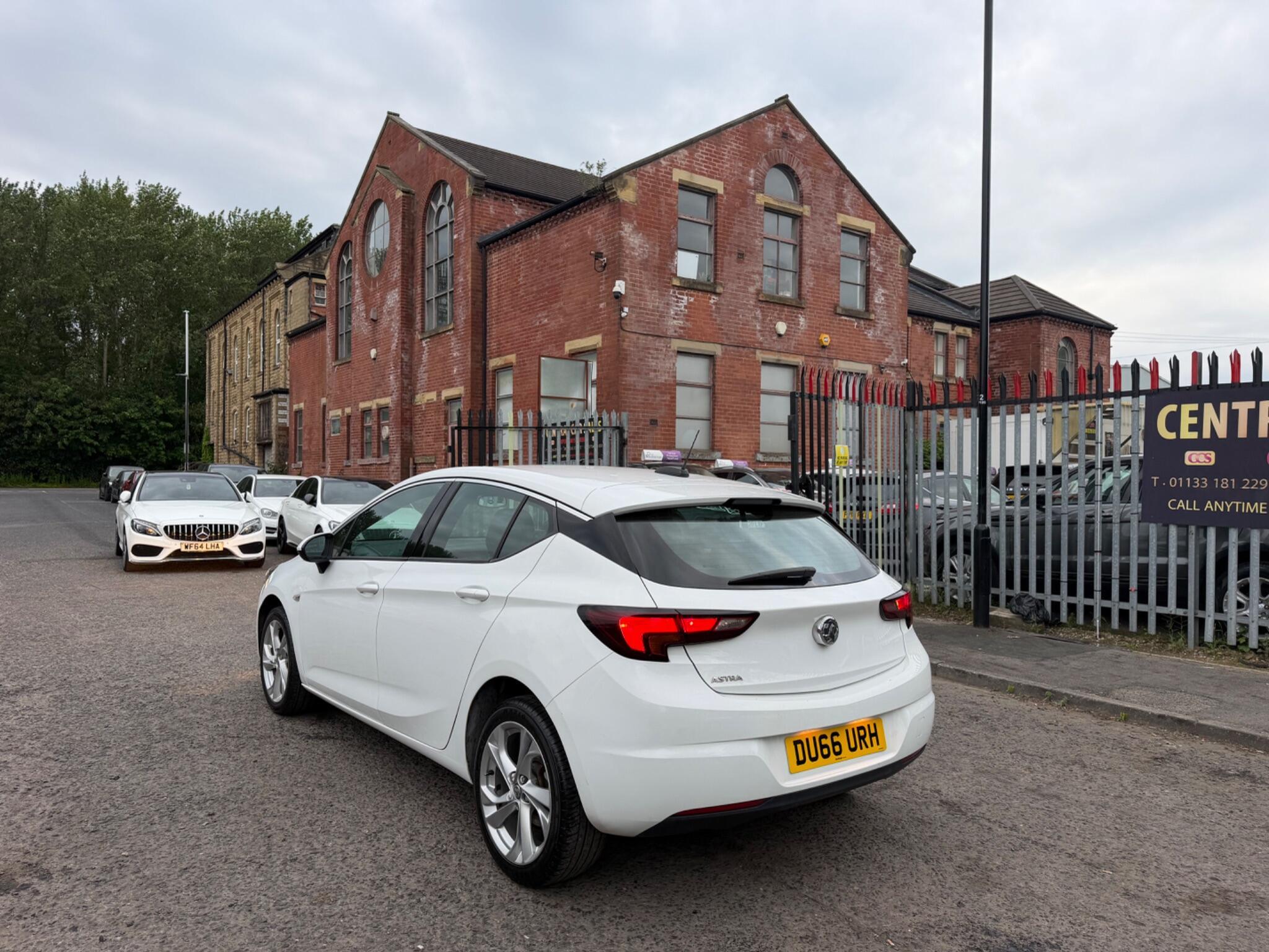 Vauxhall Astra - Image 11