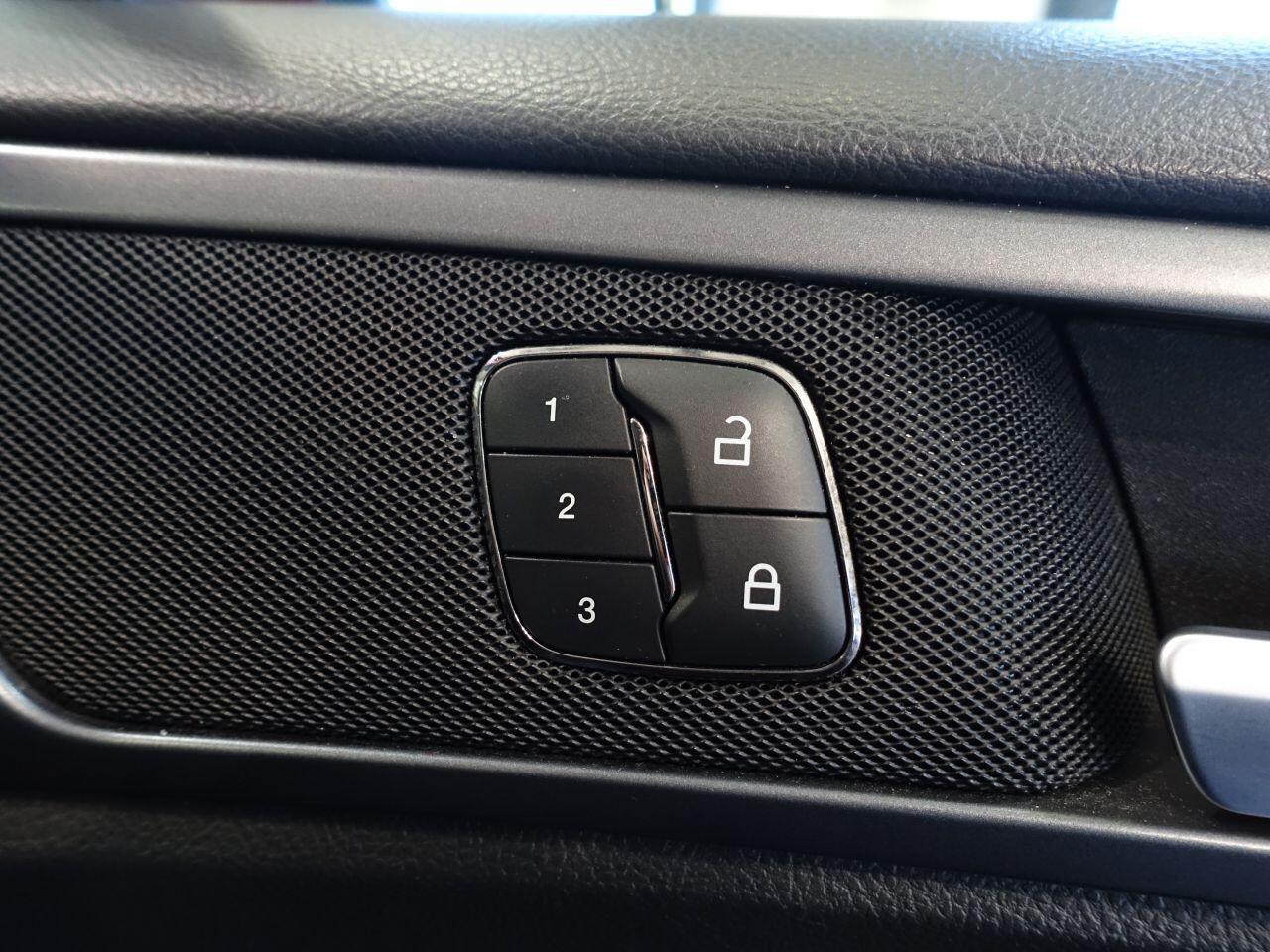Ford Mondeo - Image 26