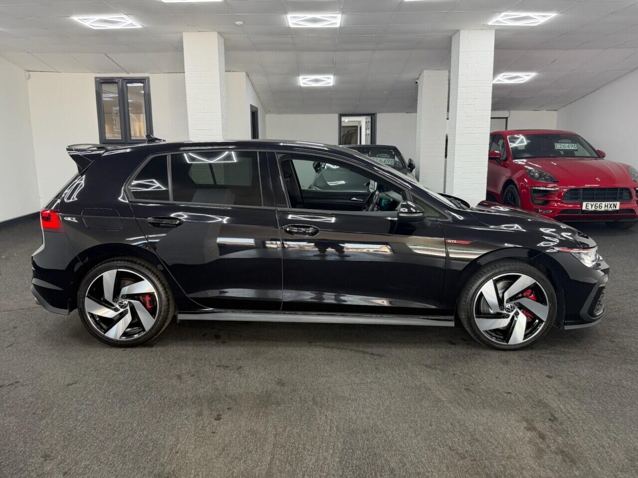 Volkswagen Golf - Image 3