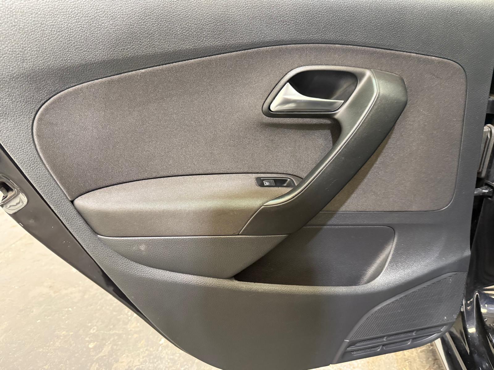 Volkswagen Polo - Image 26