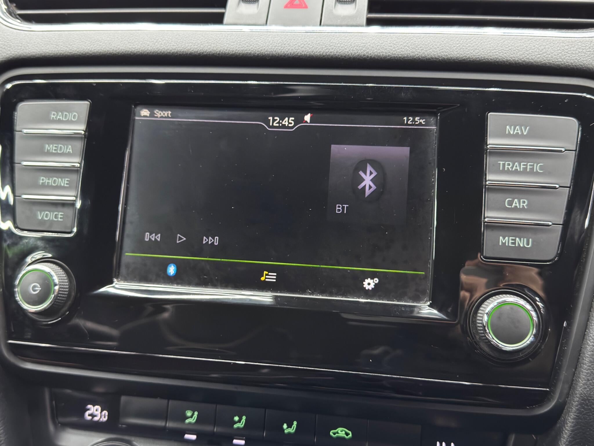 Skoda Octavia - Image 32