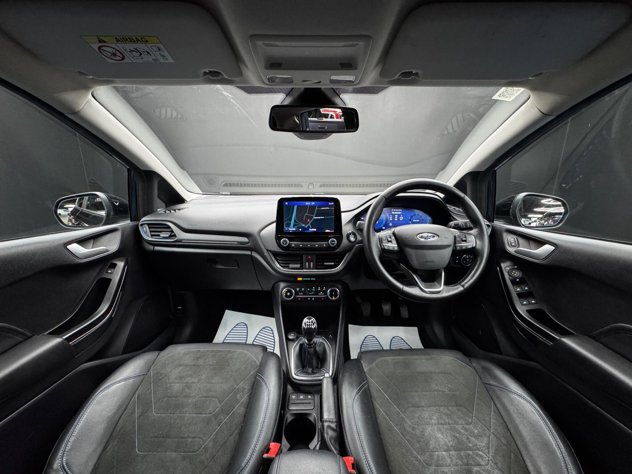 Ford Fiesta - Image 17