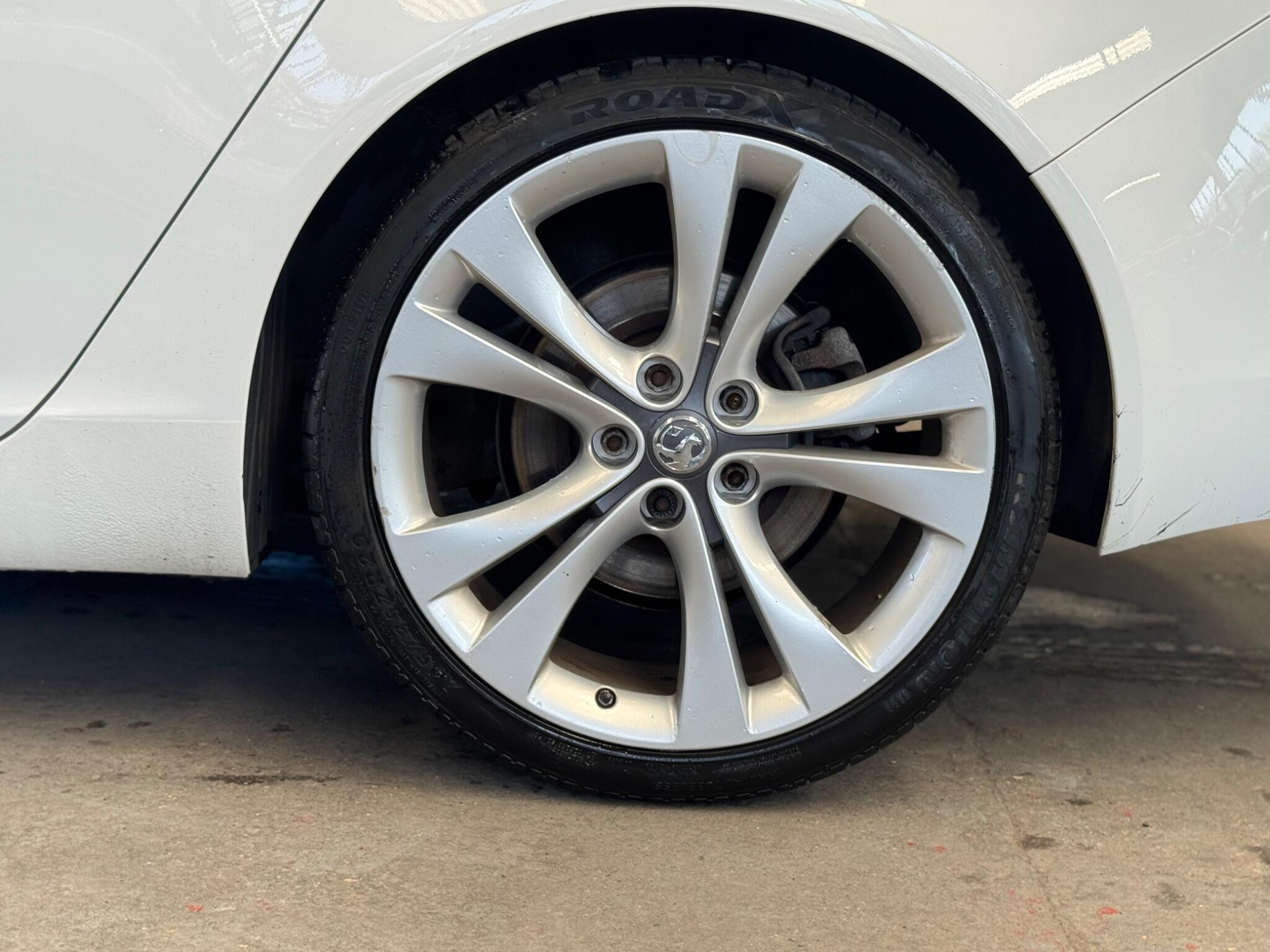 Vauxhall Insignia - Image 26