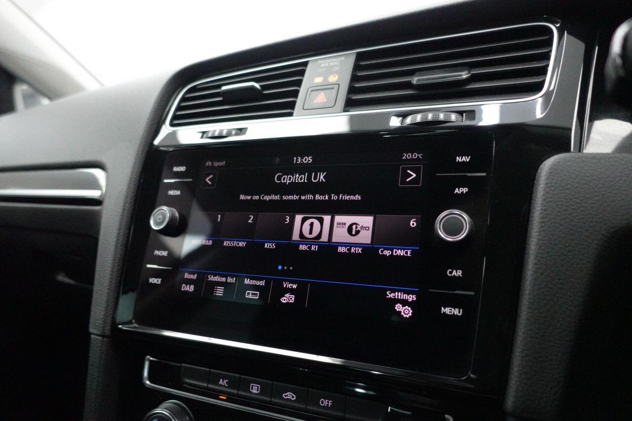 Volkswagen Golf - Image 7