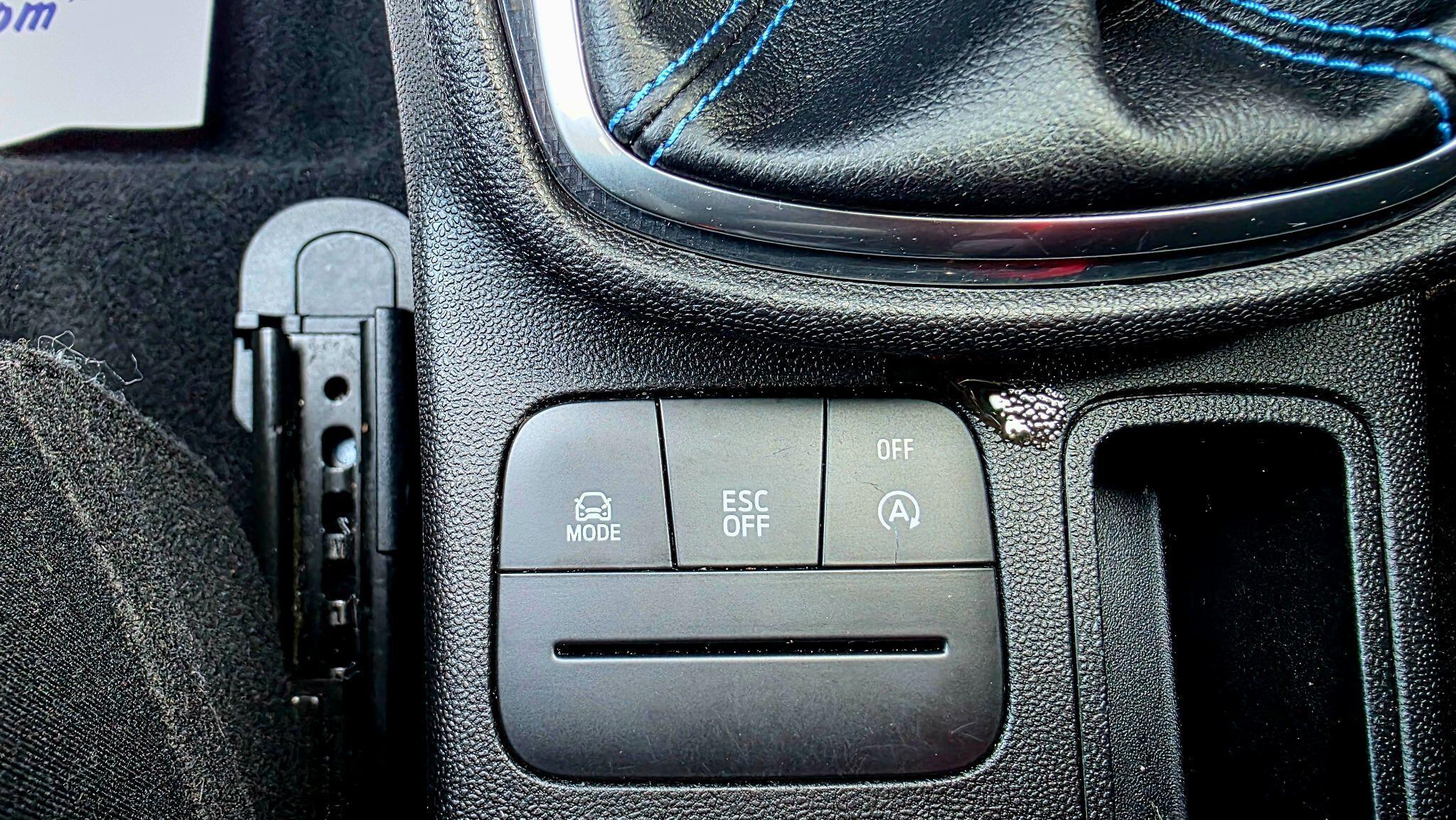 Ford Fiesta - Image 27