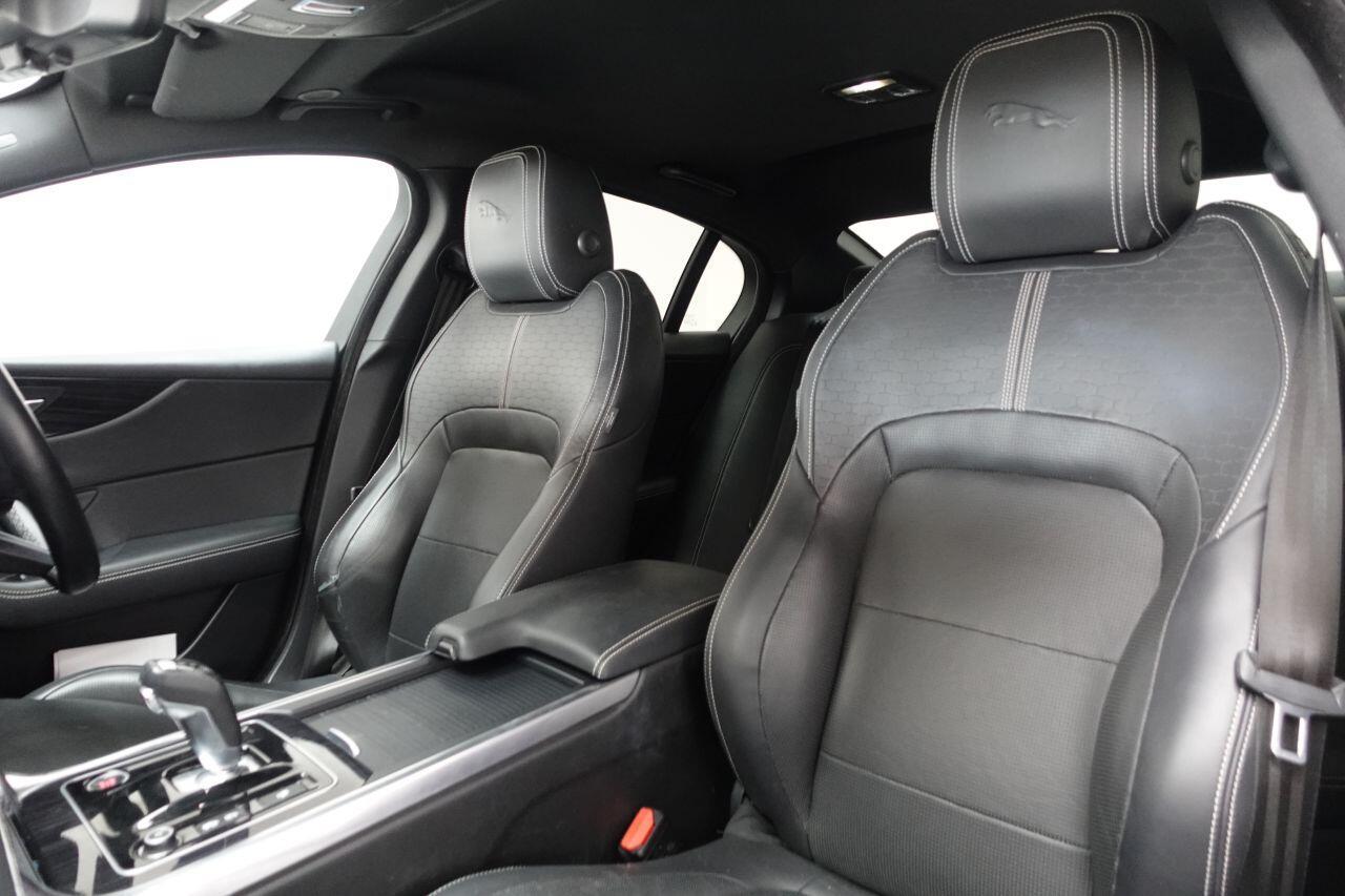 Jaguar XE - Image 17