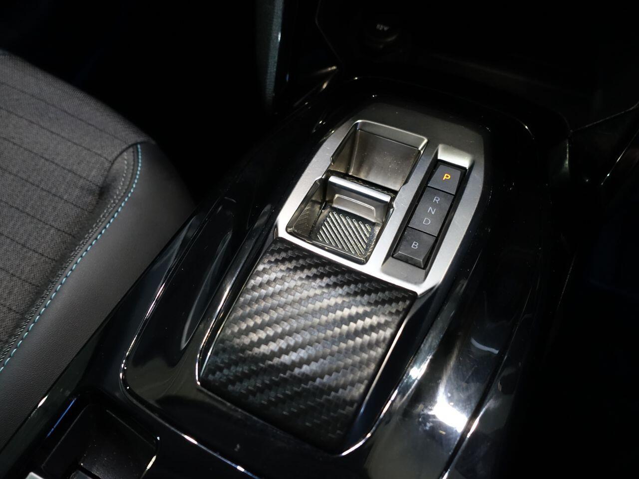 Peugeot E-208 - Image 15