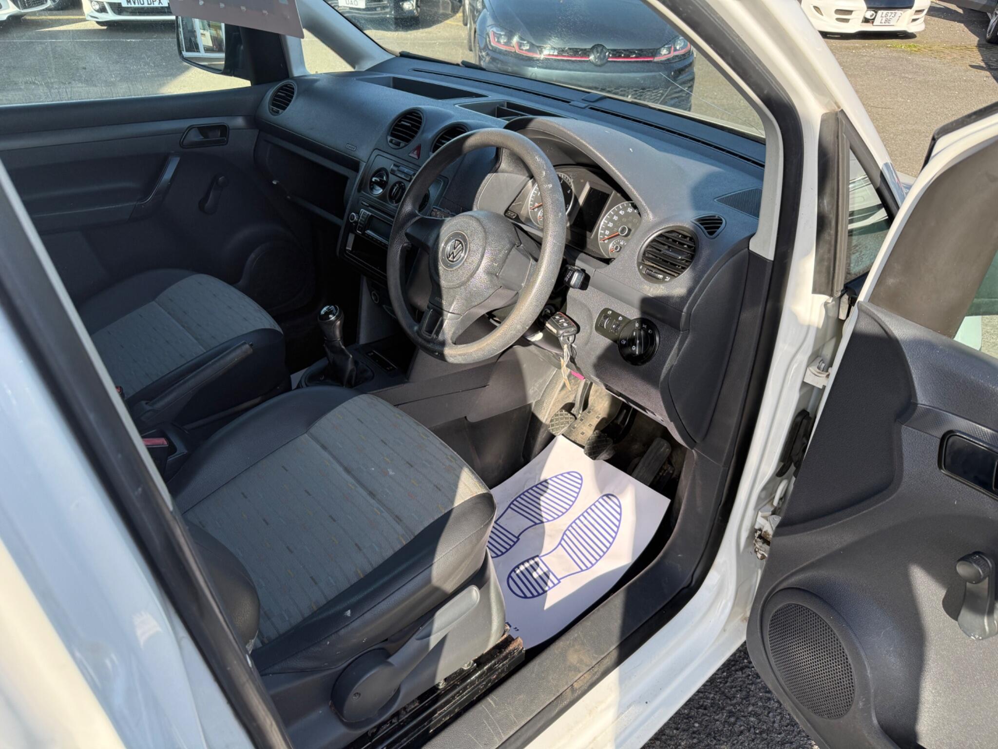 Volkswagen Caddy - Image 16