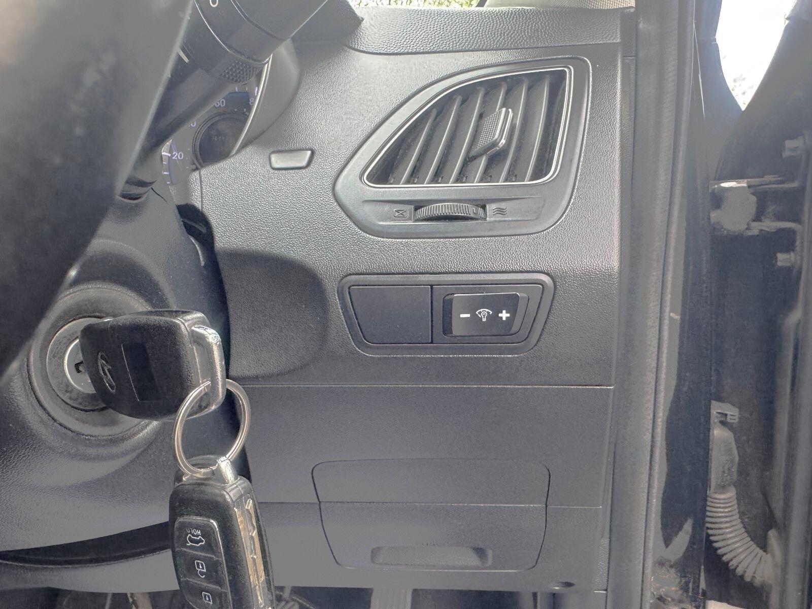 Hyundai ix35 - Image 49