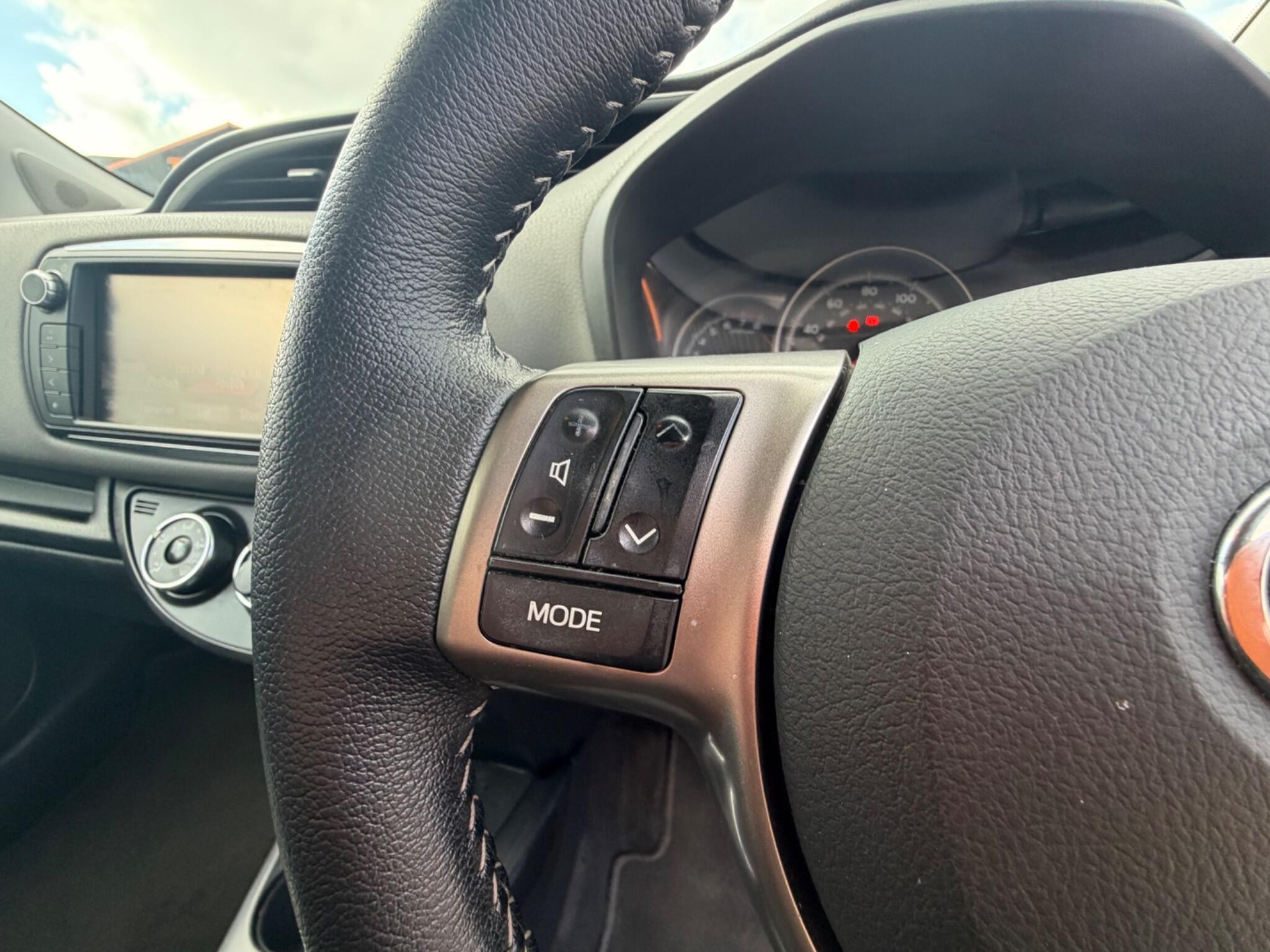 Toyota Yaris - Image 18