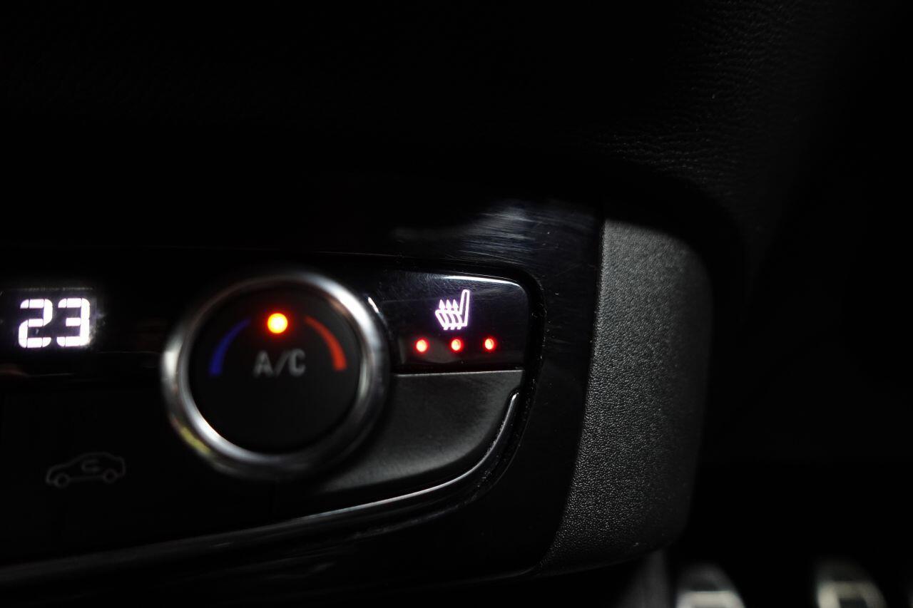 Vauxhall Corsa - Image 36