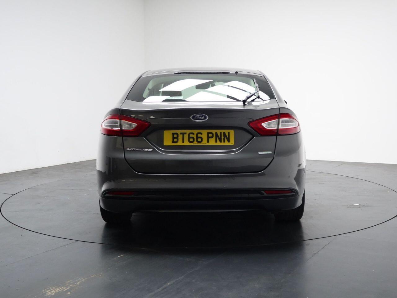 Ford Mondeo - Image 11