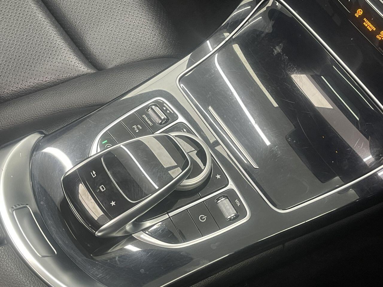 Mercedes C-Class - Image 33