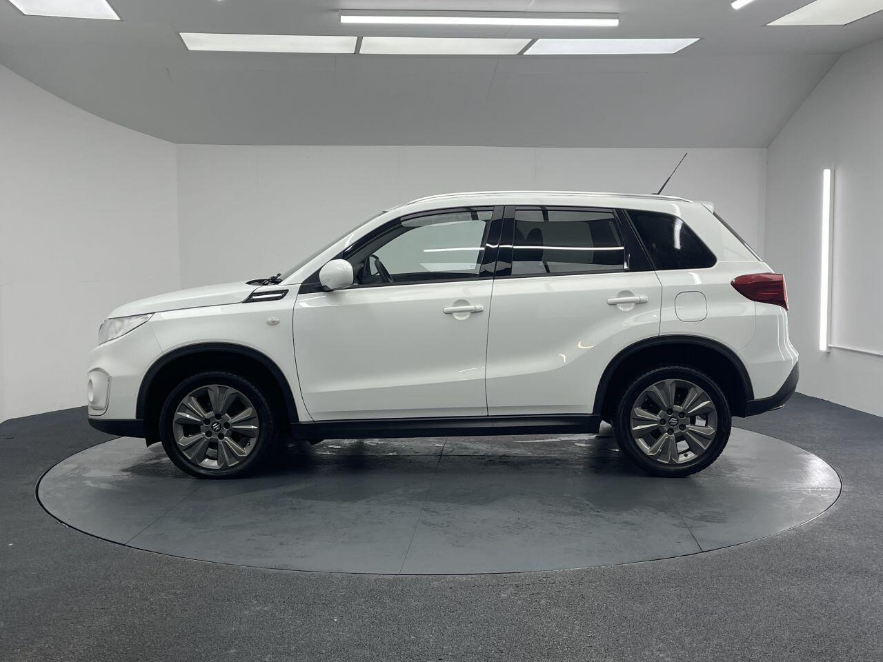 Suzuki Vitara - Image 17