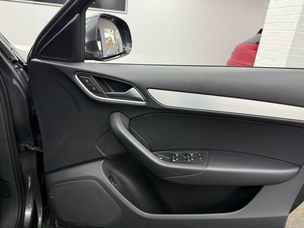 Audi Q3 - Image 14