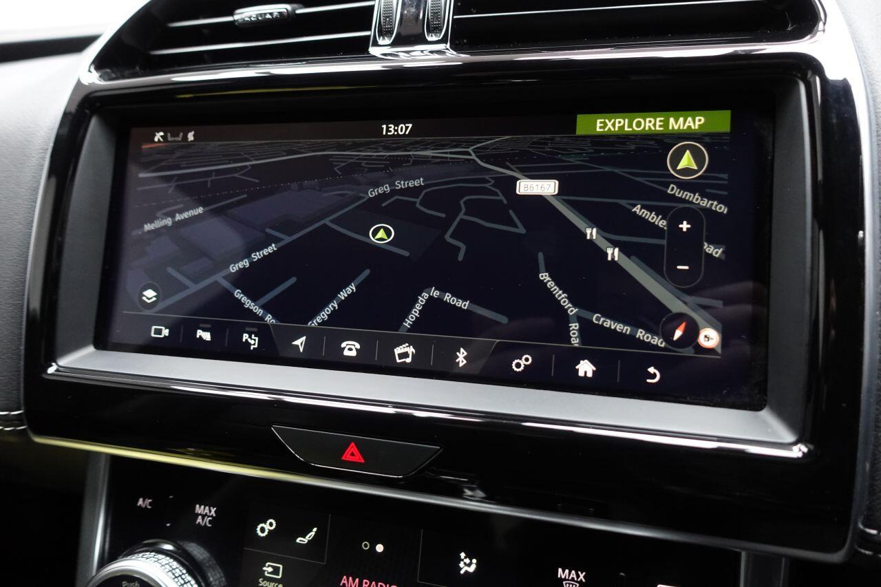 Jaguar XE - Image 28