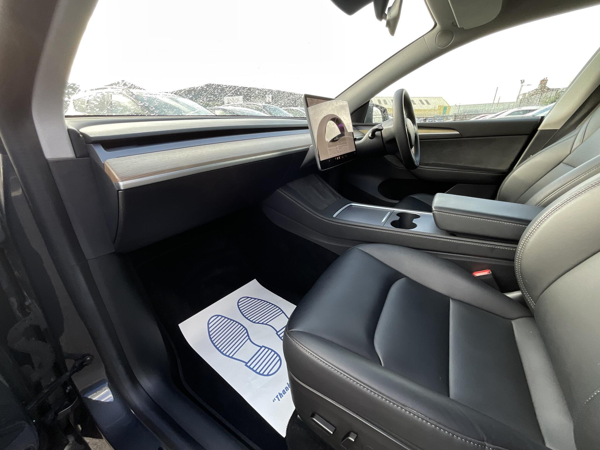 Tesla Model Y - Image 19