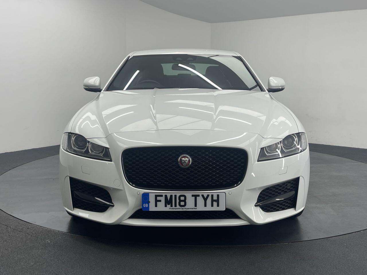 Jaguar XF - Image 2