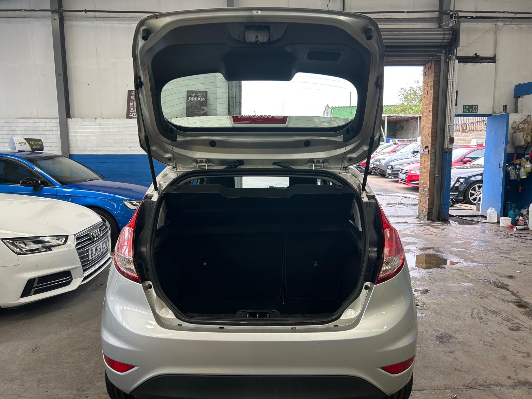 Ford Fiesta - Image 24