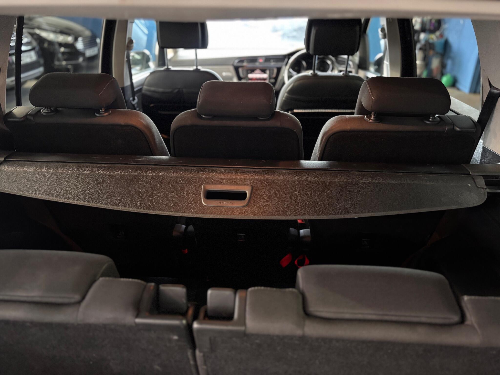 Volkswagen Touran - Image 33