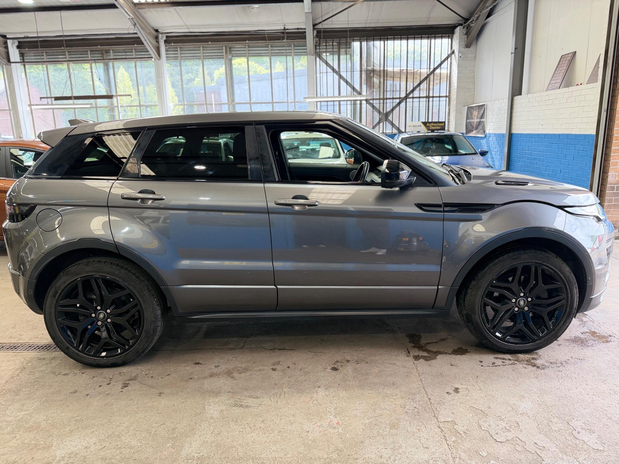 Land Rover Range Rover Evoque - Image 10