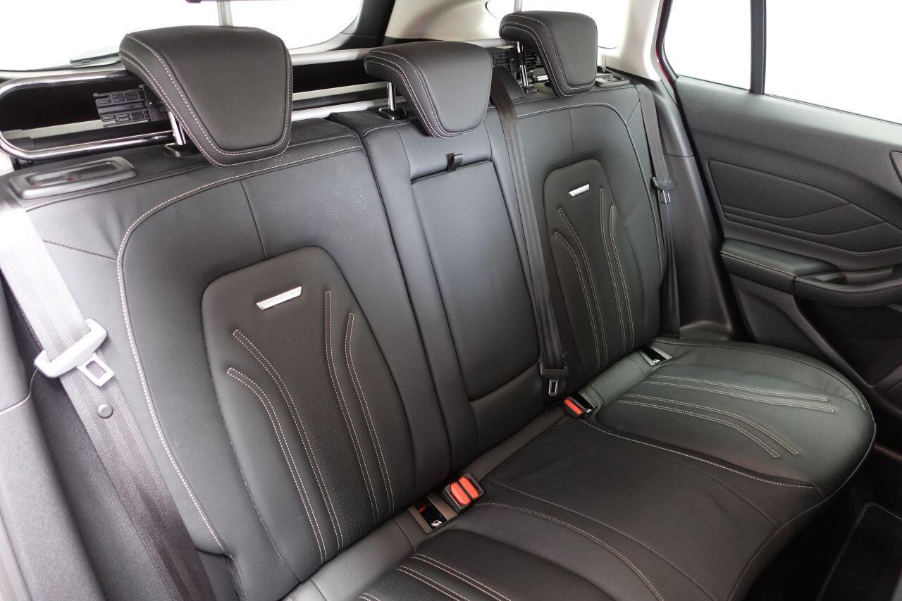 Ford Focus - Image 13