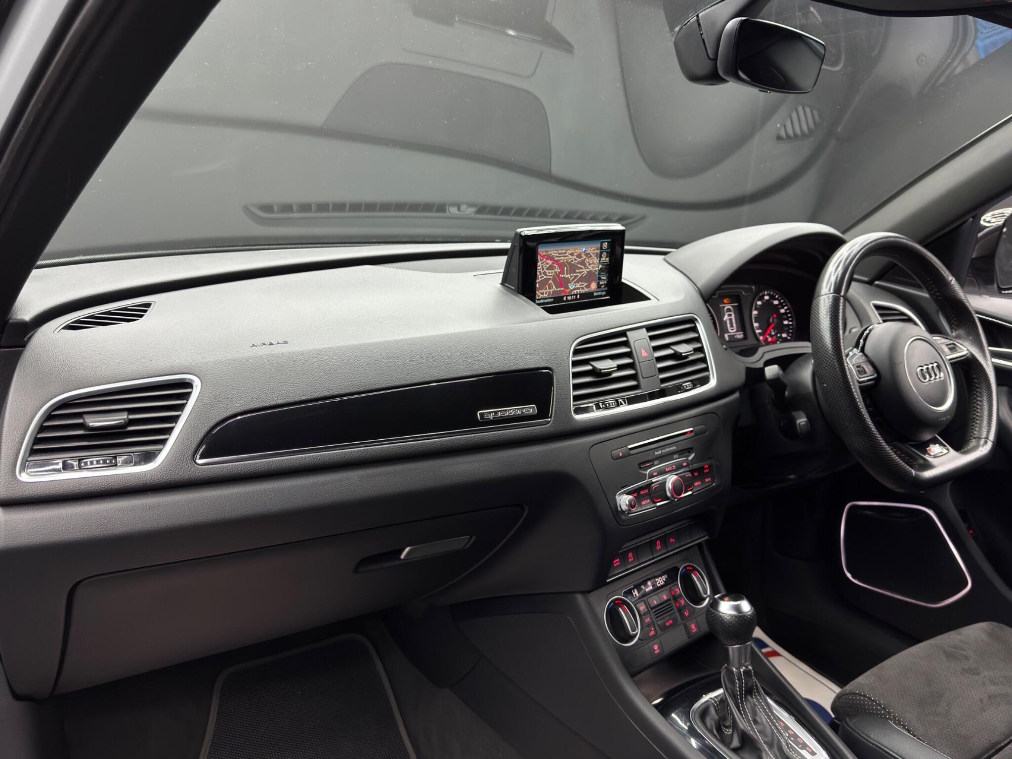 Audi Q3 - Image 11