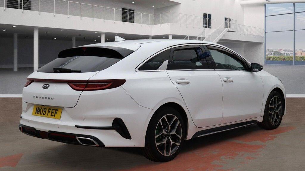 Kia ProCeed - Image 4