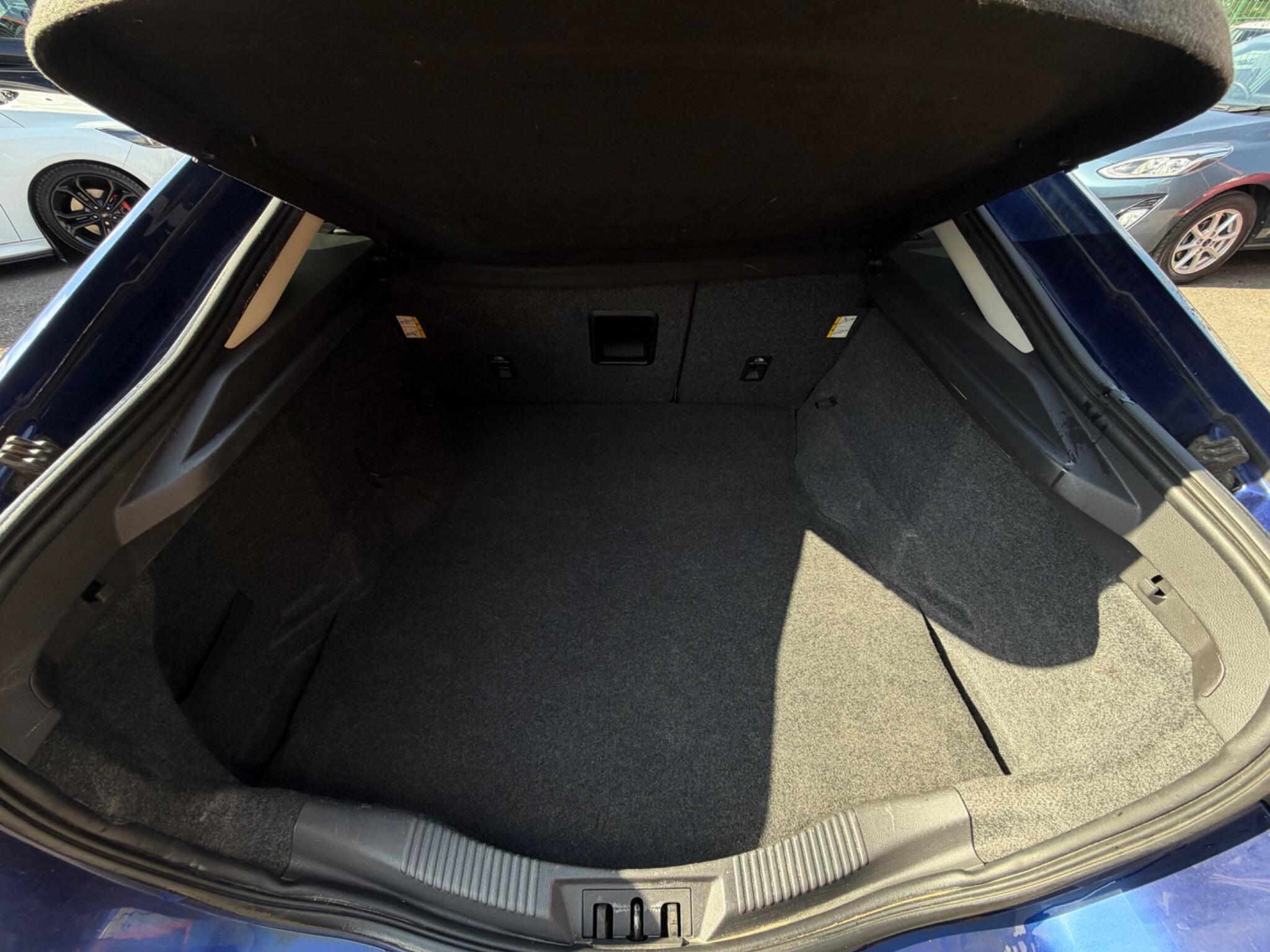 Ford Mondeo - Image 28