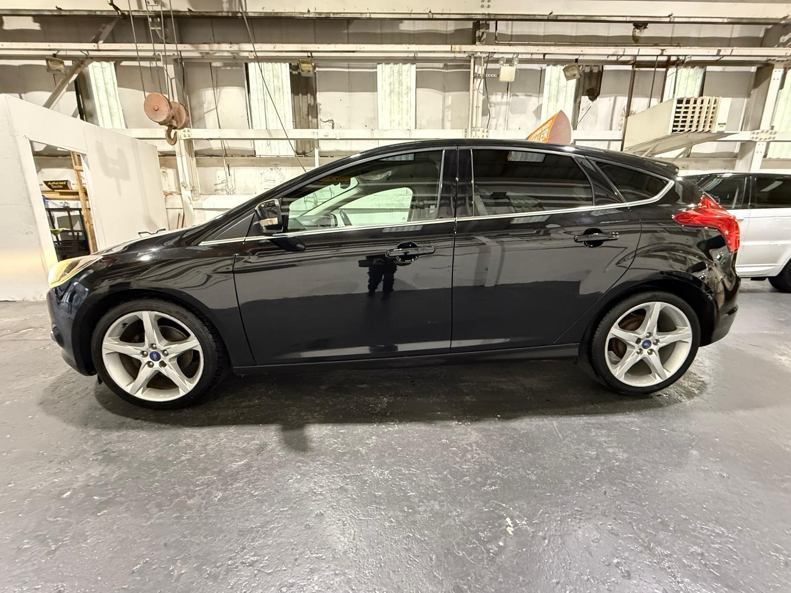 Ford Focus - Image 10