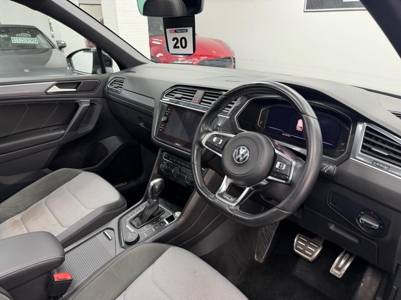 Volkswagen Tiguan - Image 15