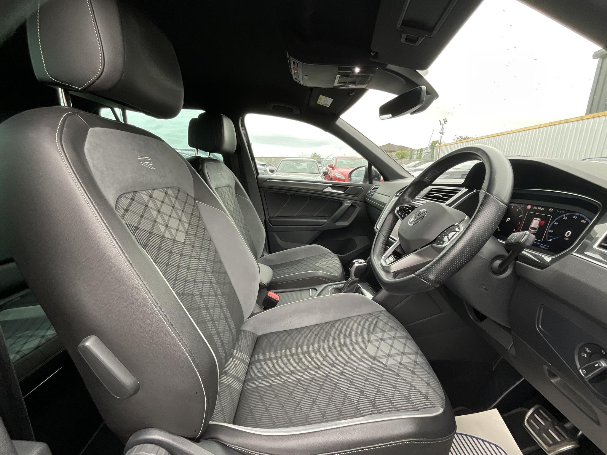 Volkswagen Tiguan - Image 9