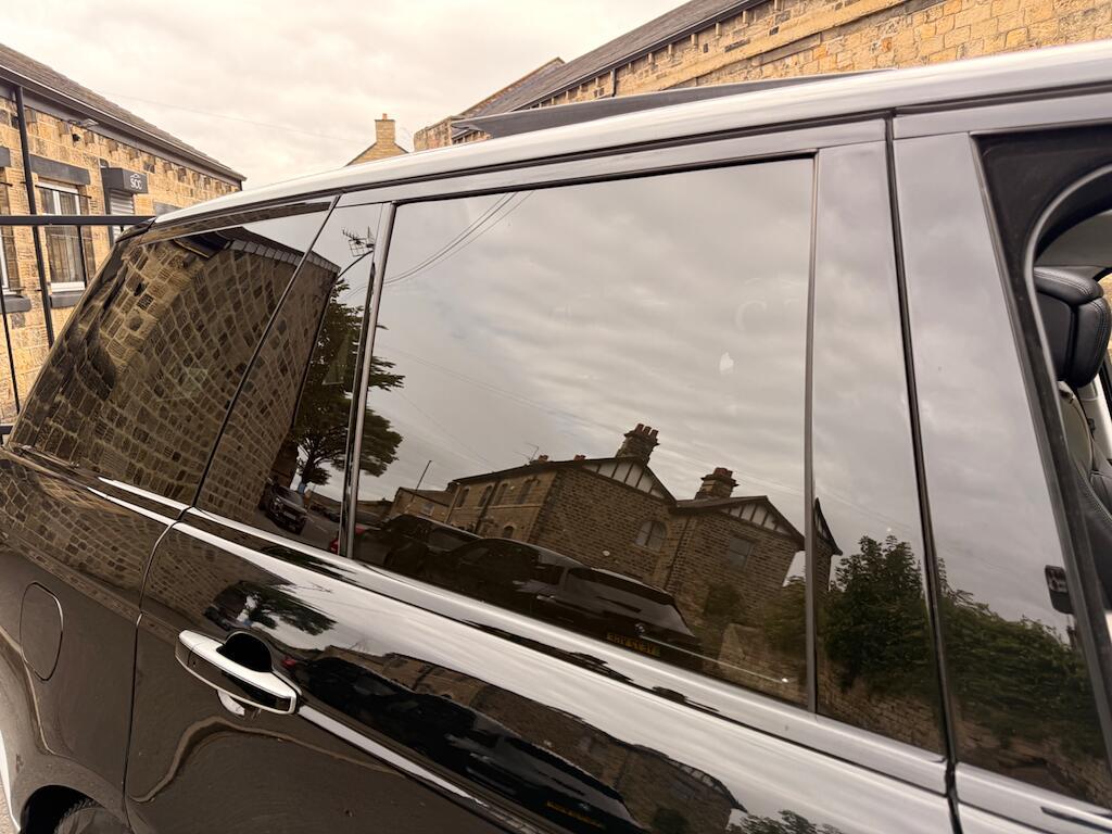 Land Rover Range Rover - Image 17