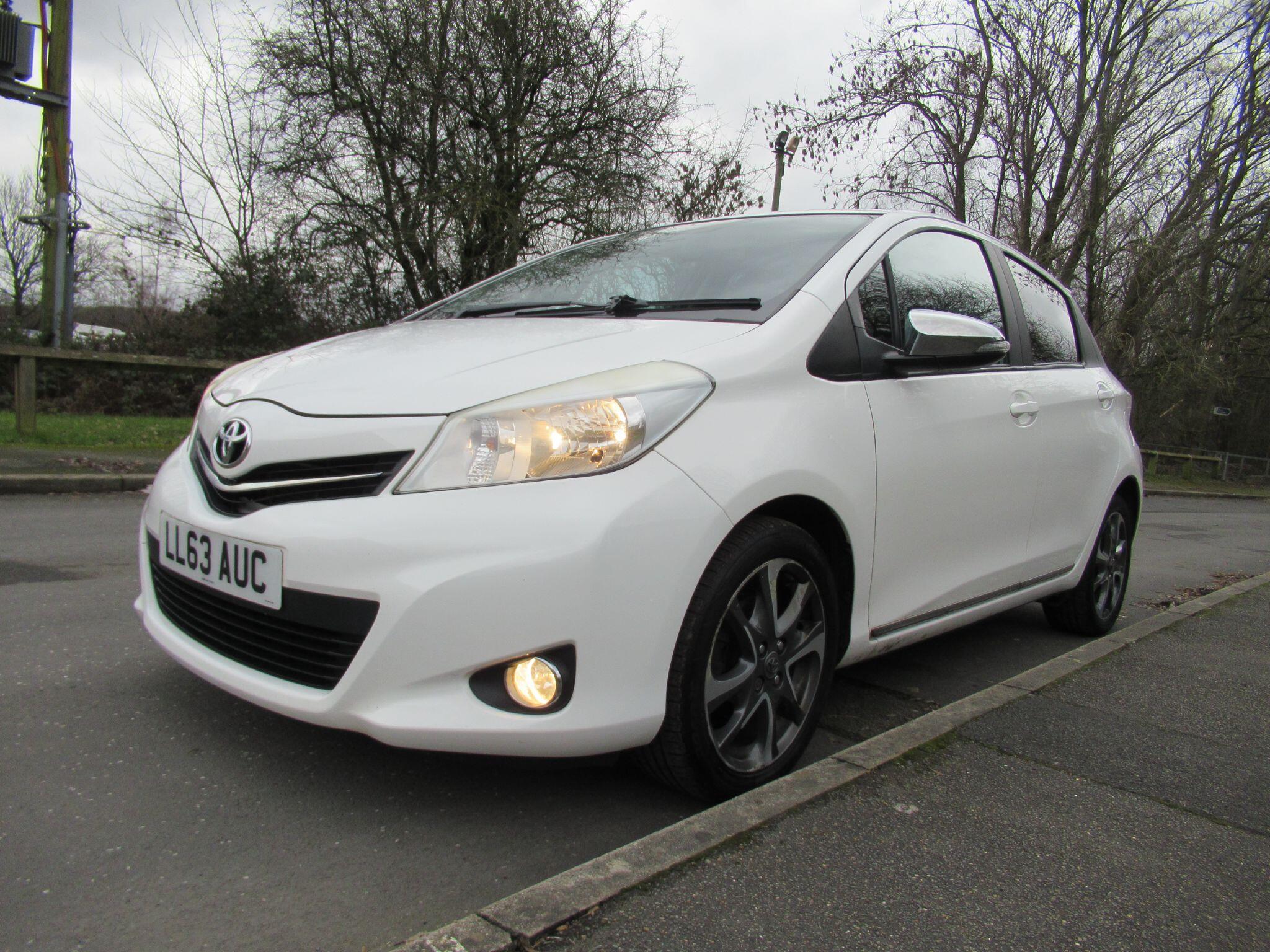 Toyota Yaris - Image 7