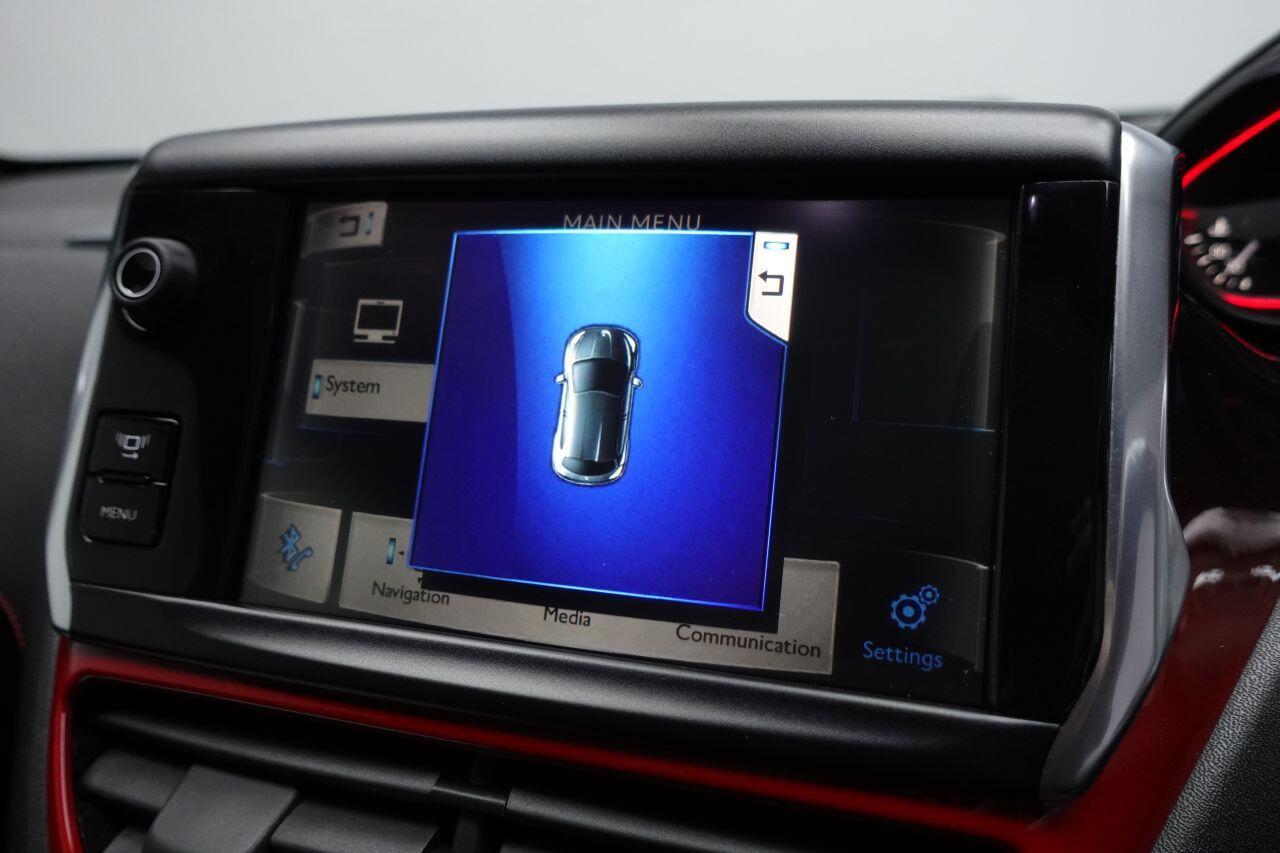 Peugeot 208 - Image 16