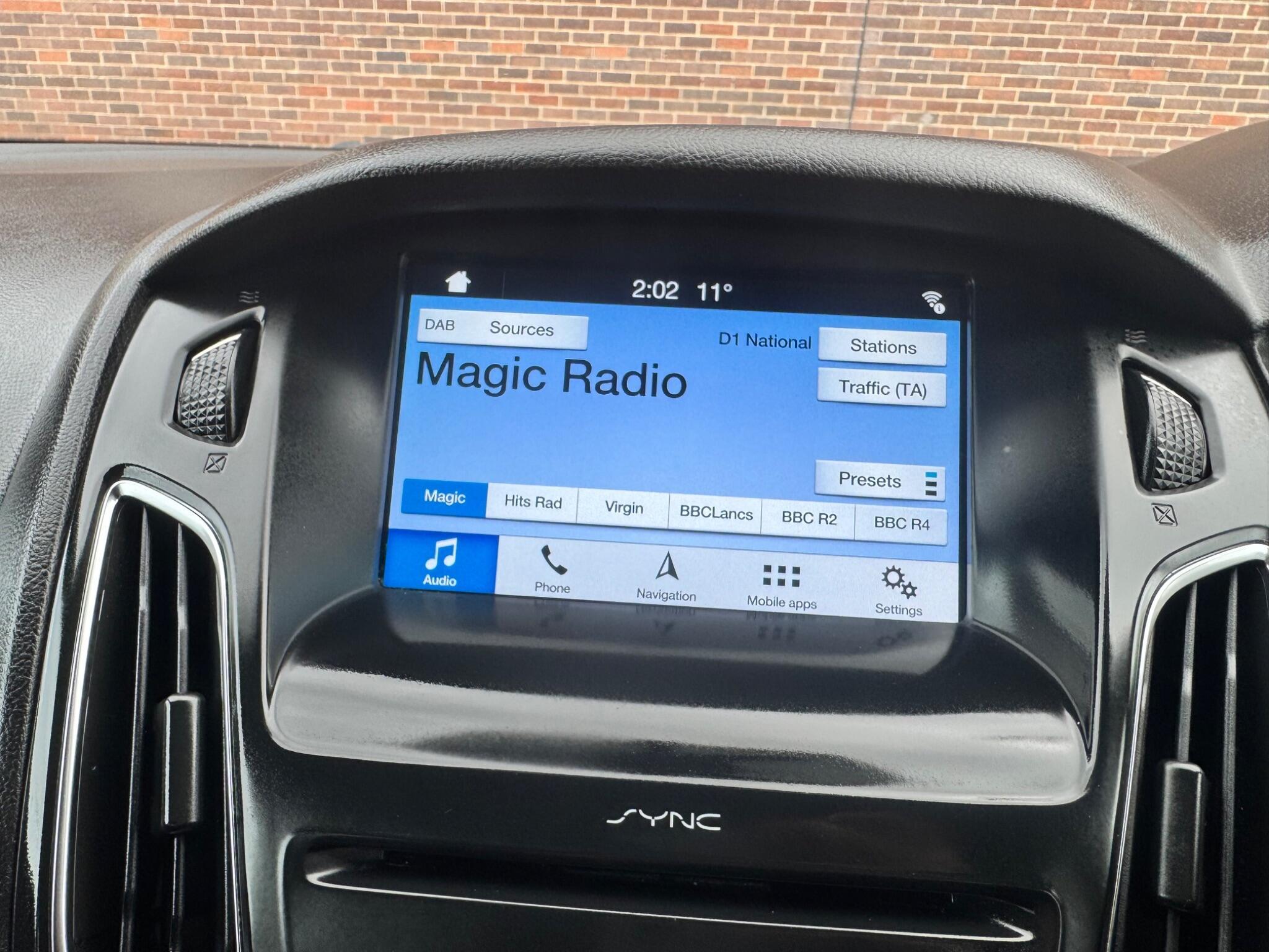 Ford Focus - Image 40