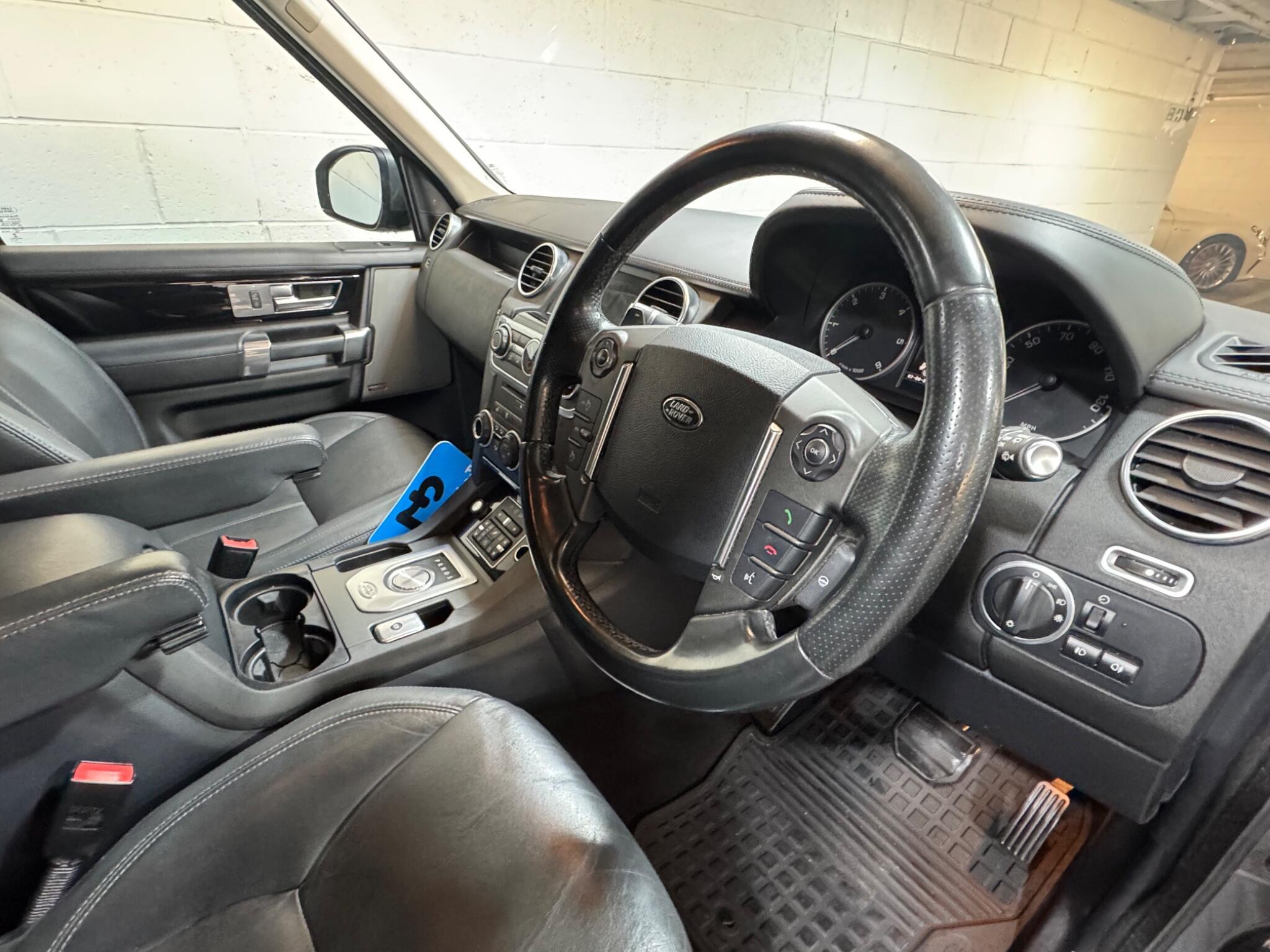 Land Rover DISCOVERY 4 - Image 9