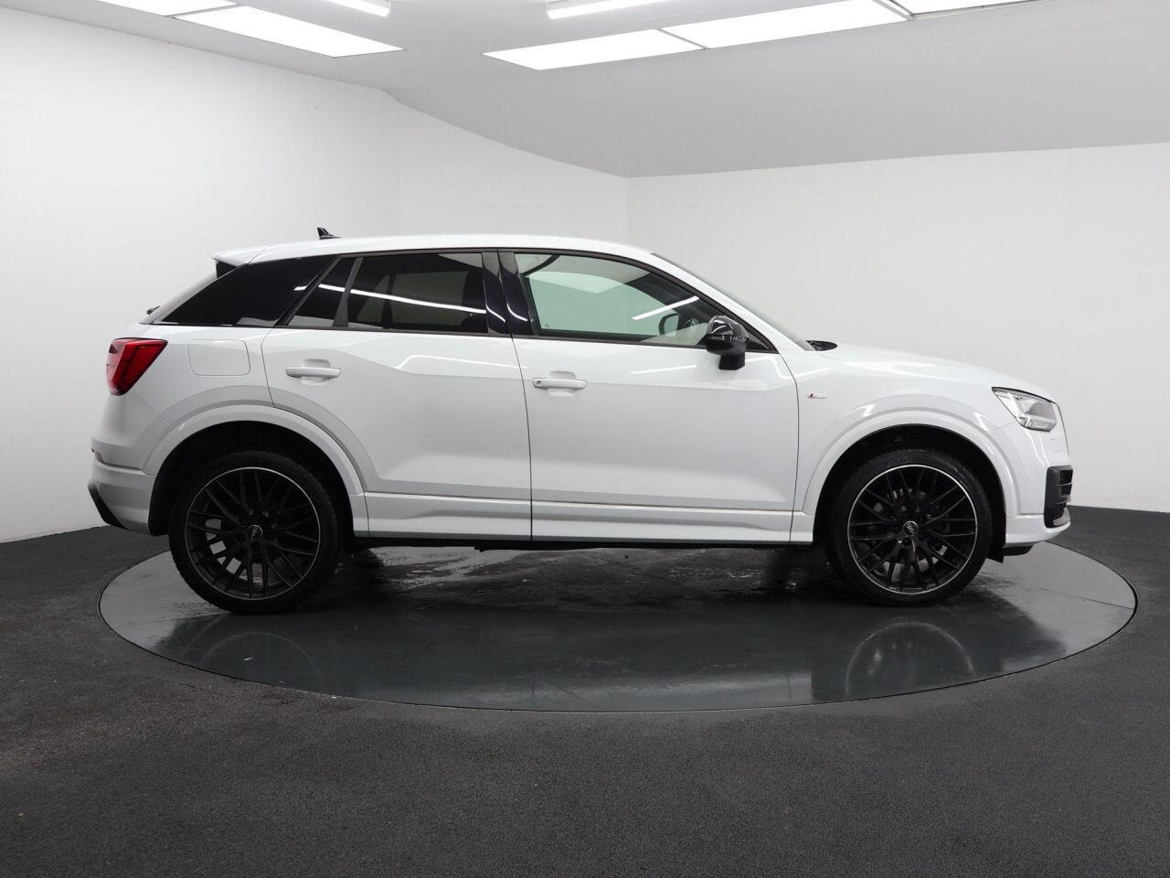Audi Q2 - Image 14